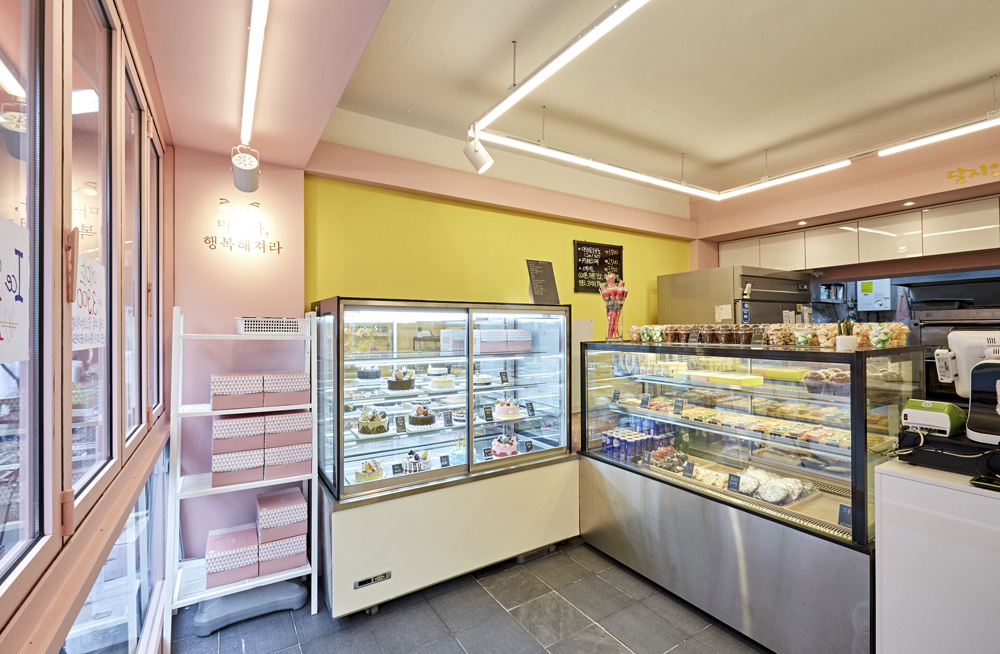 独特设计理念 | 8 平米小型唱片店的魅力室内改造-5