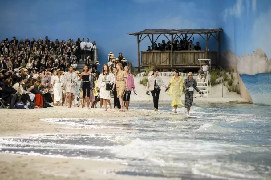 时尚教父 Karl Lagerfeld 的室内设计之路-11