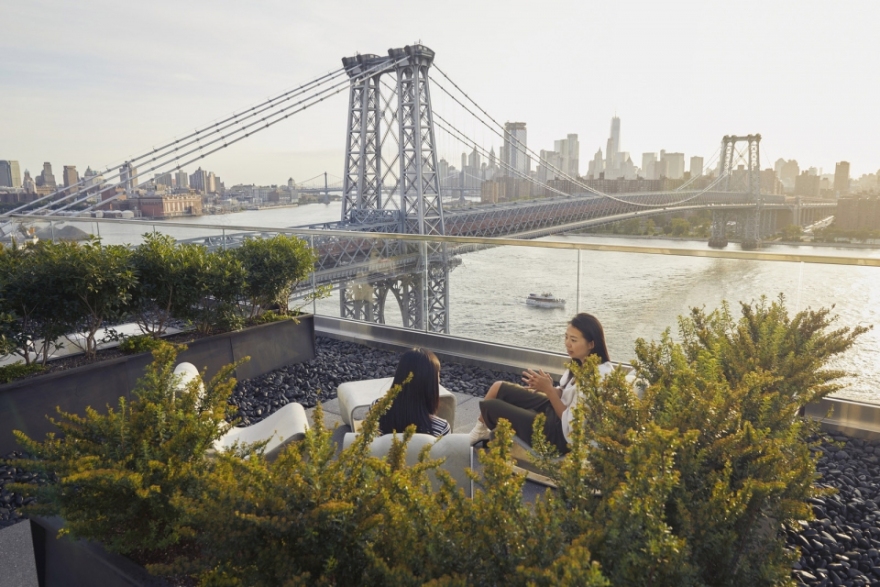 纽约布鲁克林 325 Kent 公寓,工业风设计融入社区-36