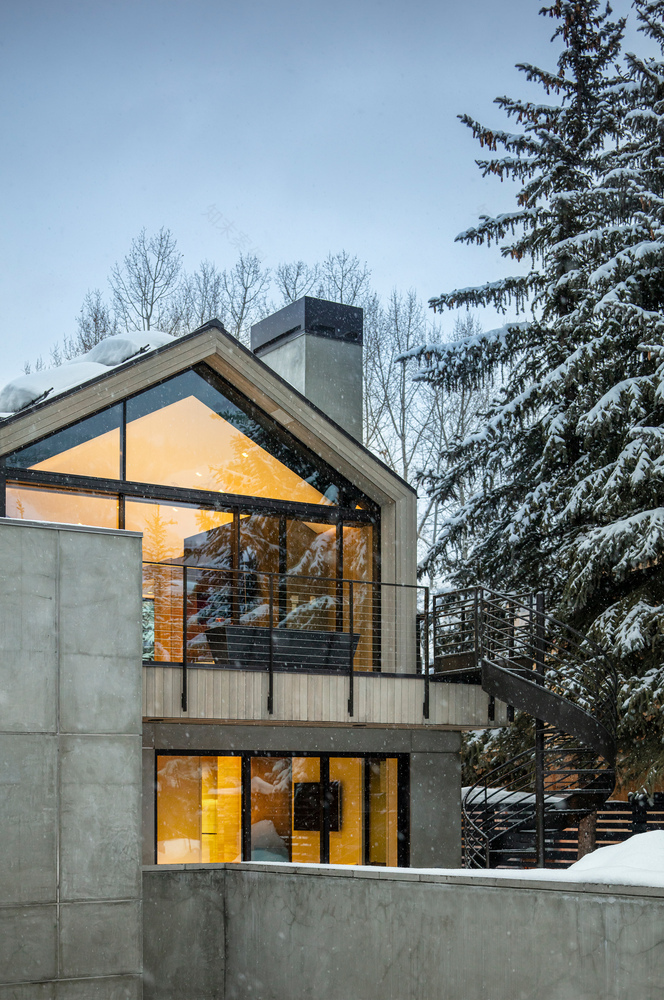 雪谷中的现代暖宅丨美国科罗拉多丨KAA-22