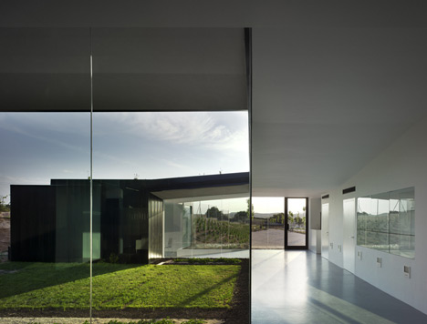 Funeral Home and Garden in Pinoso by Cor | Dezeen-24