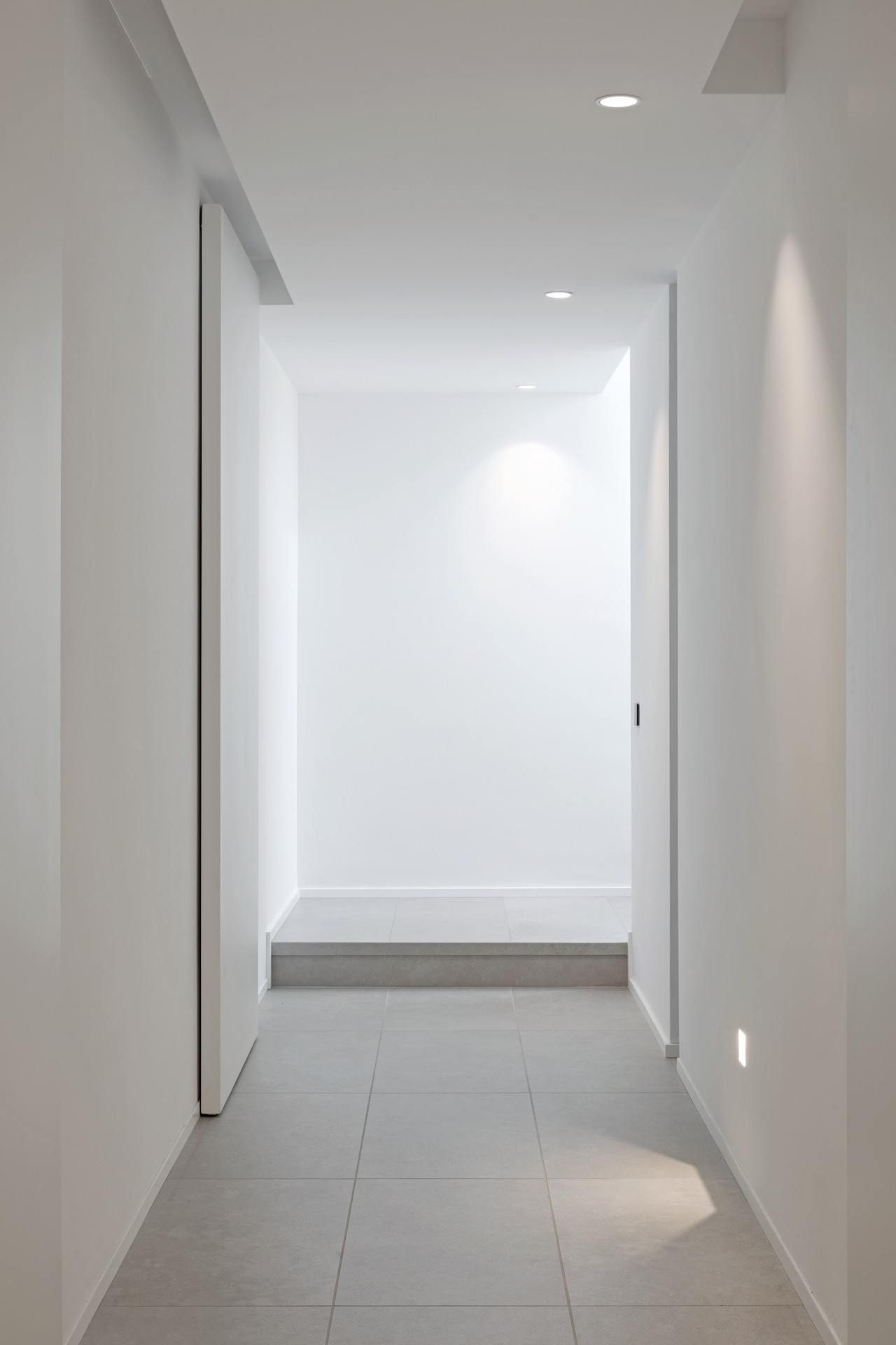 现代简约山坡别墅-17