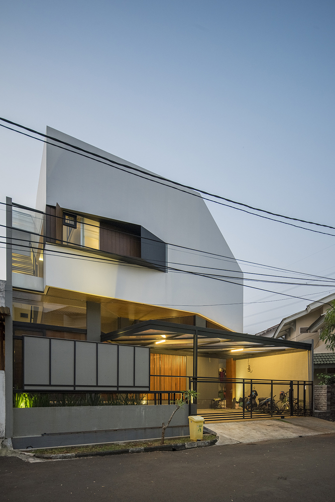 Skewed House  Atelier Riri-47