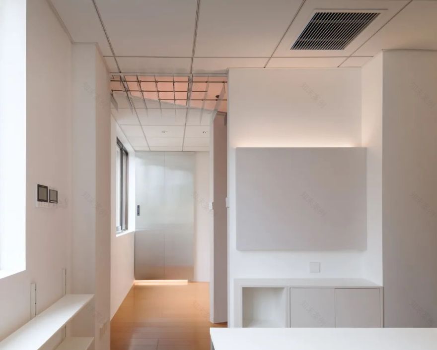 上海米凹工作室 | 隐秘而充满活力的办公空间-40