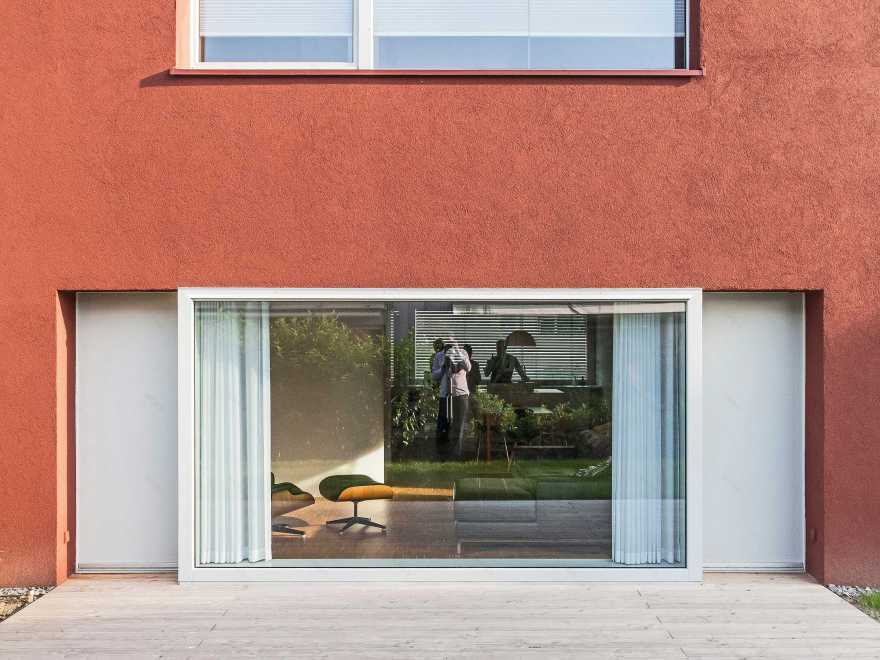 德国五彩斑斓小镇中的红色诗意住宅-14