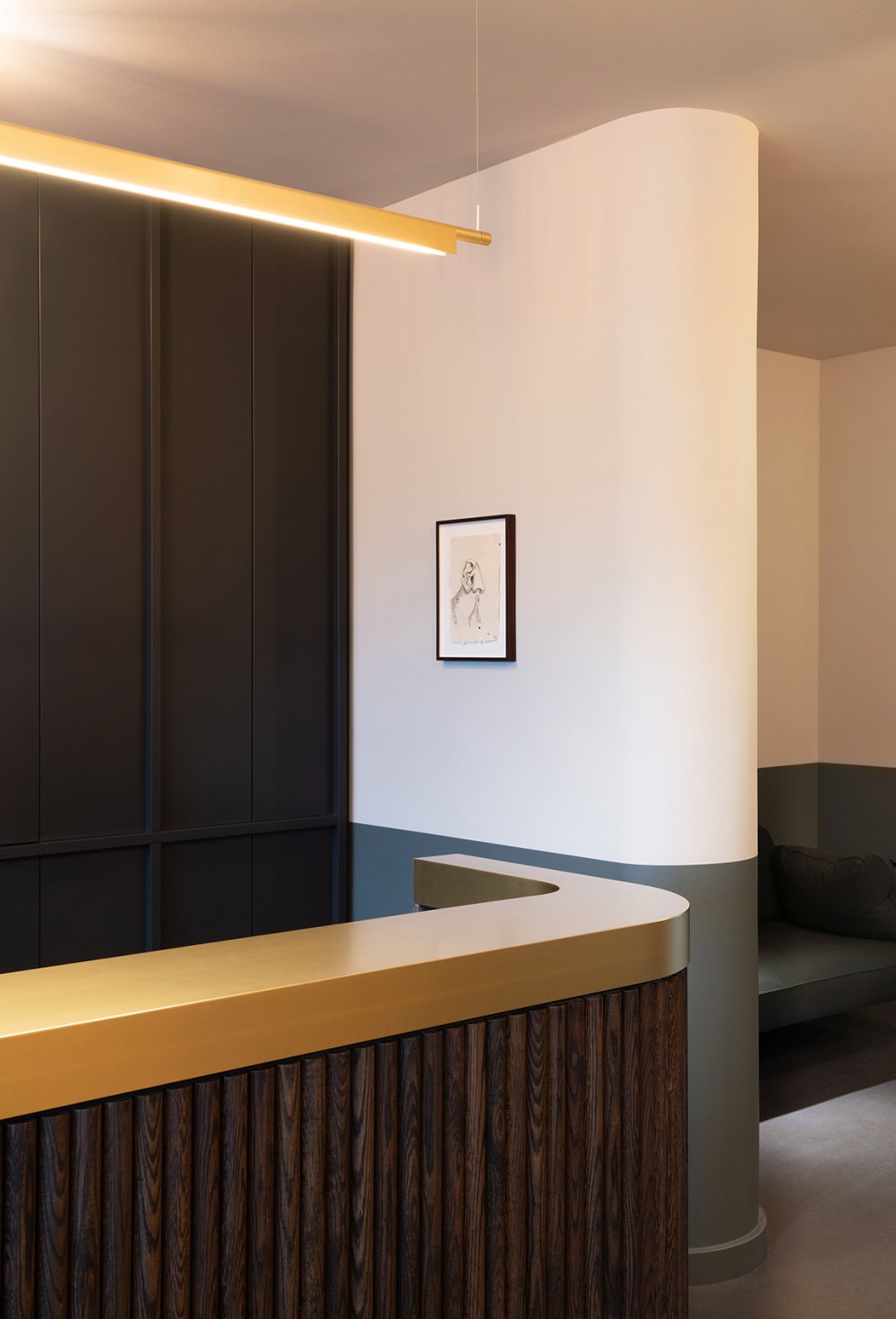 耳鼻喉科诊所CAR07
注:HNO在德语中是Hals-Nasen-Ohren的缩写,即耳鼻喉;Arztpraxis是德语诊所的意思 丨德国柏林-2