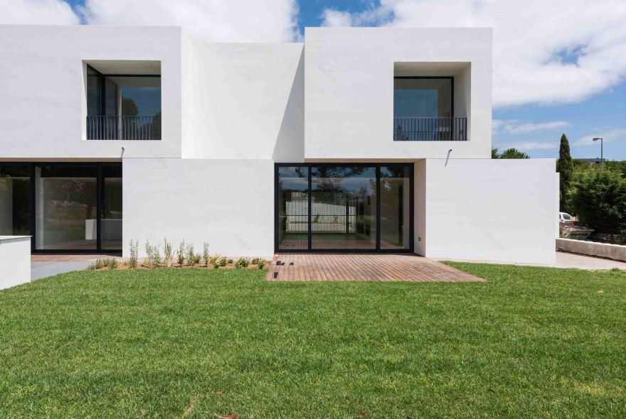 白色立方体别墅 | 打造室内外透明感-1