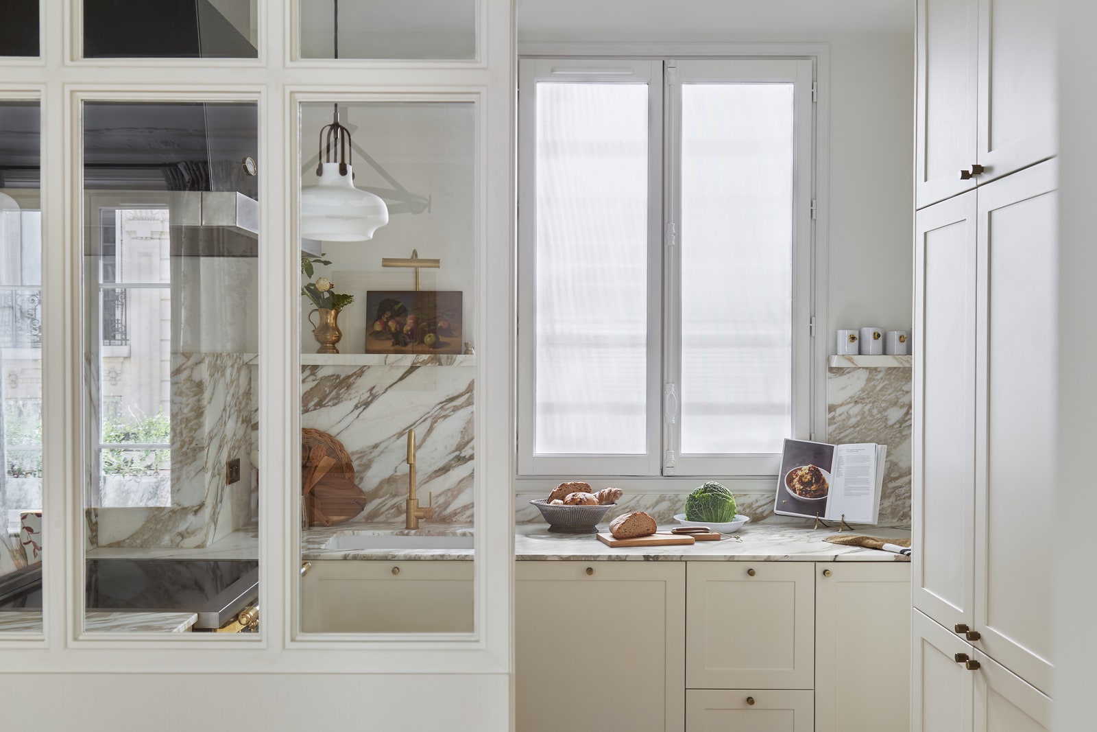 巴黎左岸,土色 Sienne 公寓的精致法式设计-22