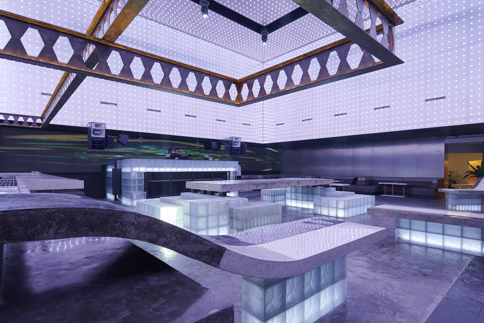 HIDDEN 地下酒吧丨RAD+ar-19