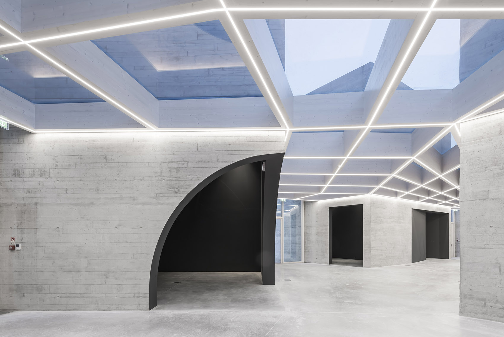 罗马风格艺术展示中心,葡萄牙 / spaceworkers-33