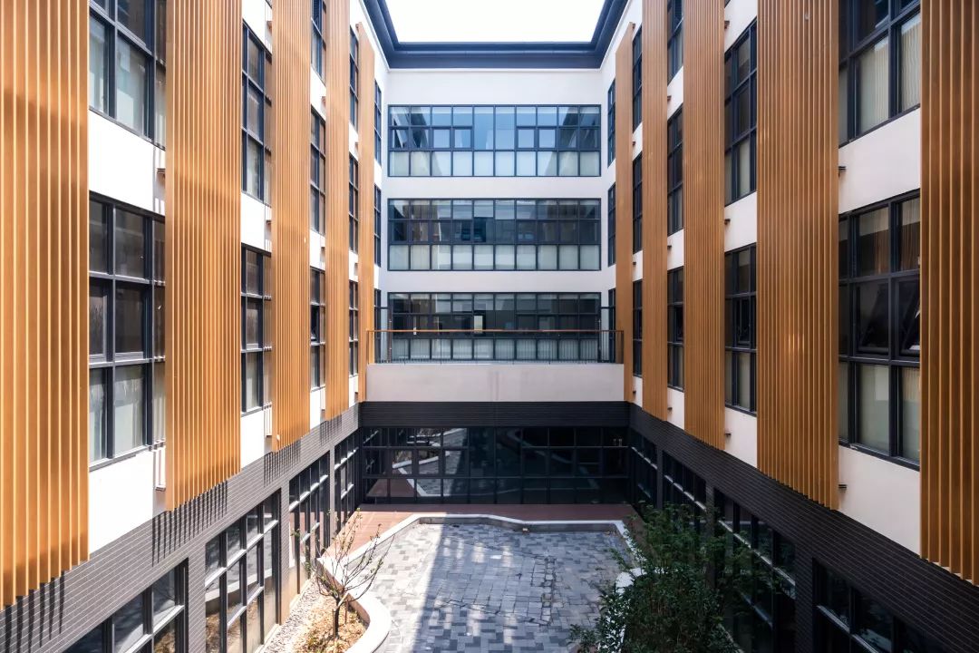 高新区实验初中锦峰路校区 | 智慧活力绿意盎然-23