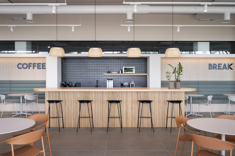 电气电缆专家公司新总部办公室室内设计项目丨西班牙巴塞罗那丨Denys & von Arend-19