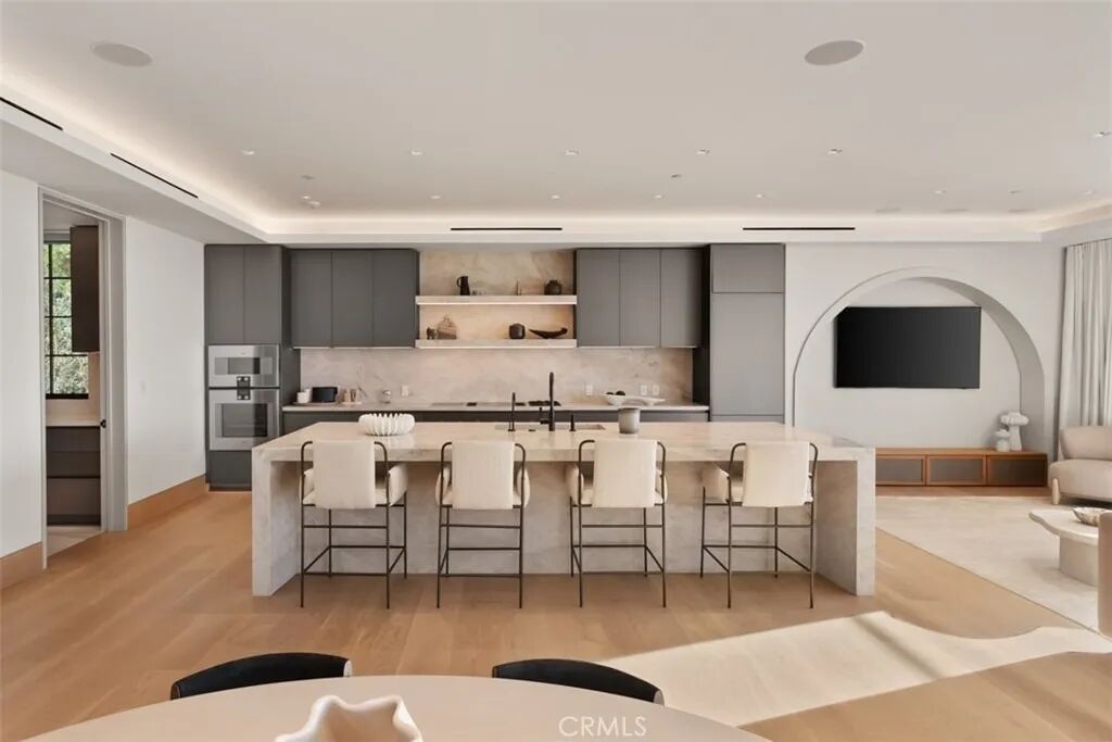 7Sailview-邂逅现代豪宅美学：建筑与室内设计的双重盛宴-18