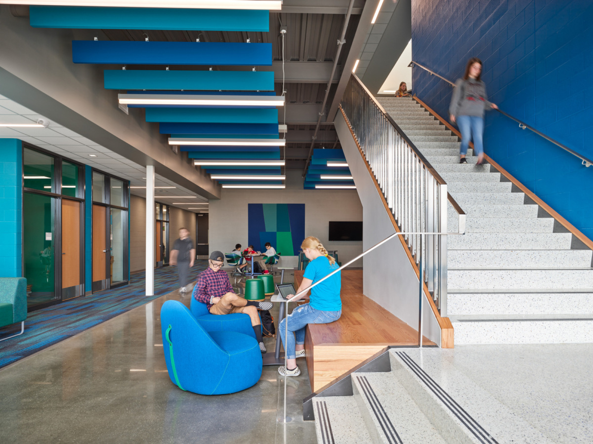 Blue Springs South High School 新生中心设计-11