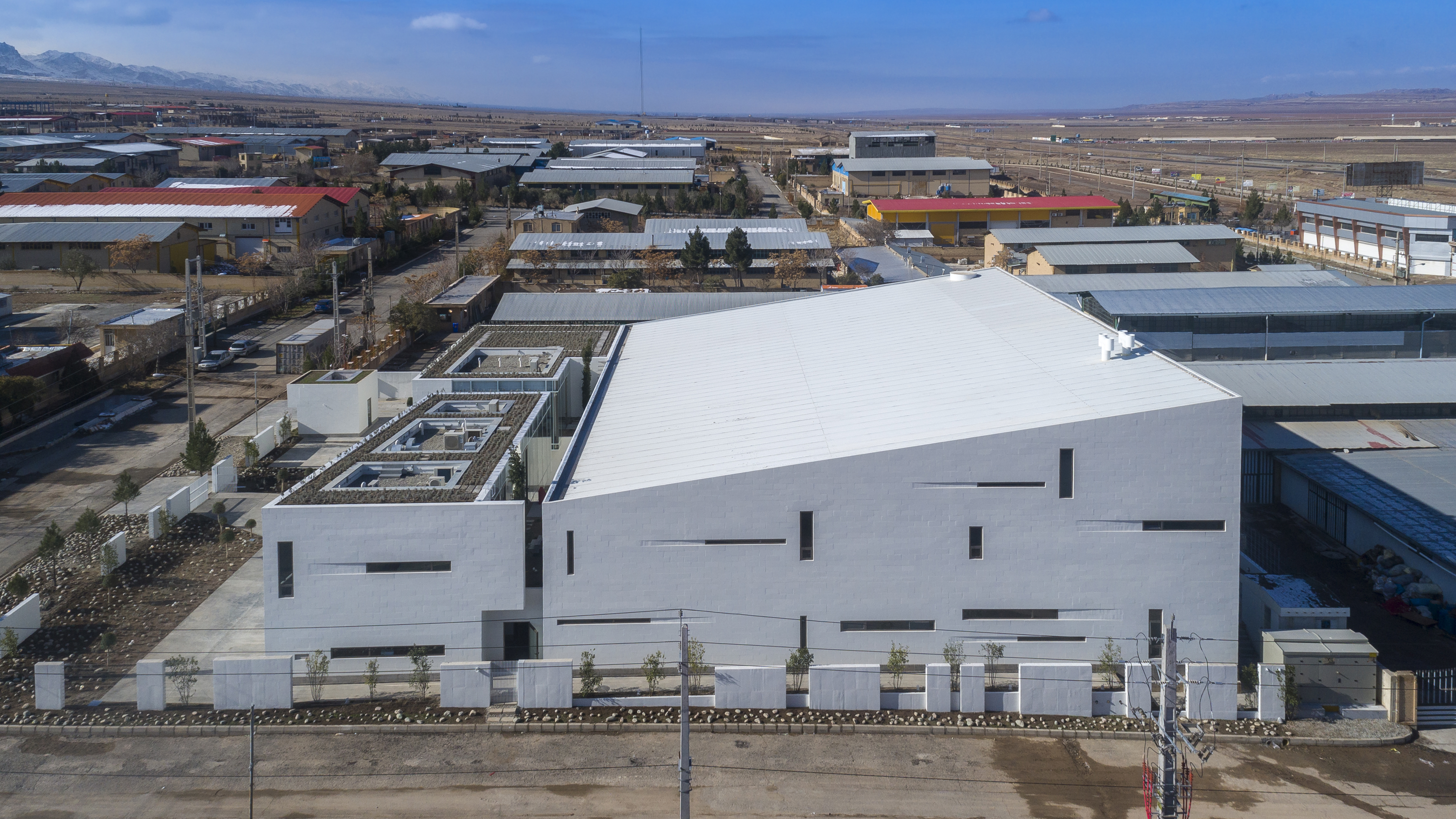 伊朗 Shamim 聚合物工厂丨Davood Boroojeni Office-89