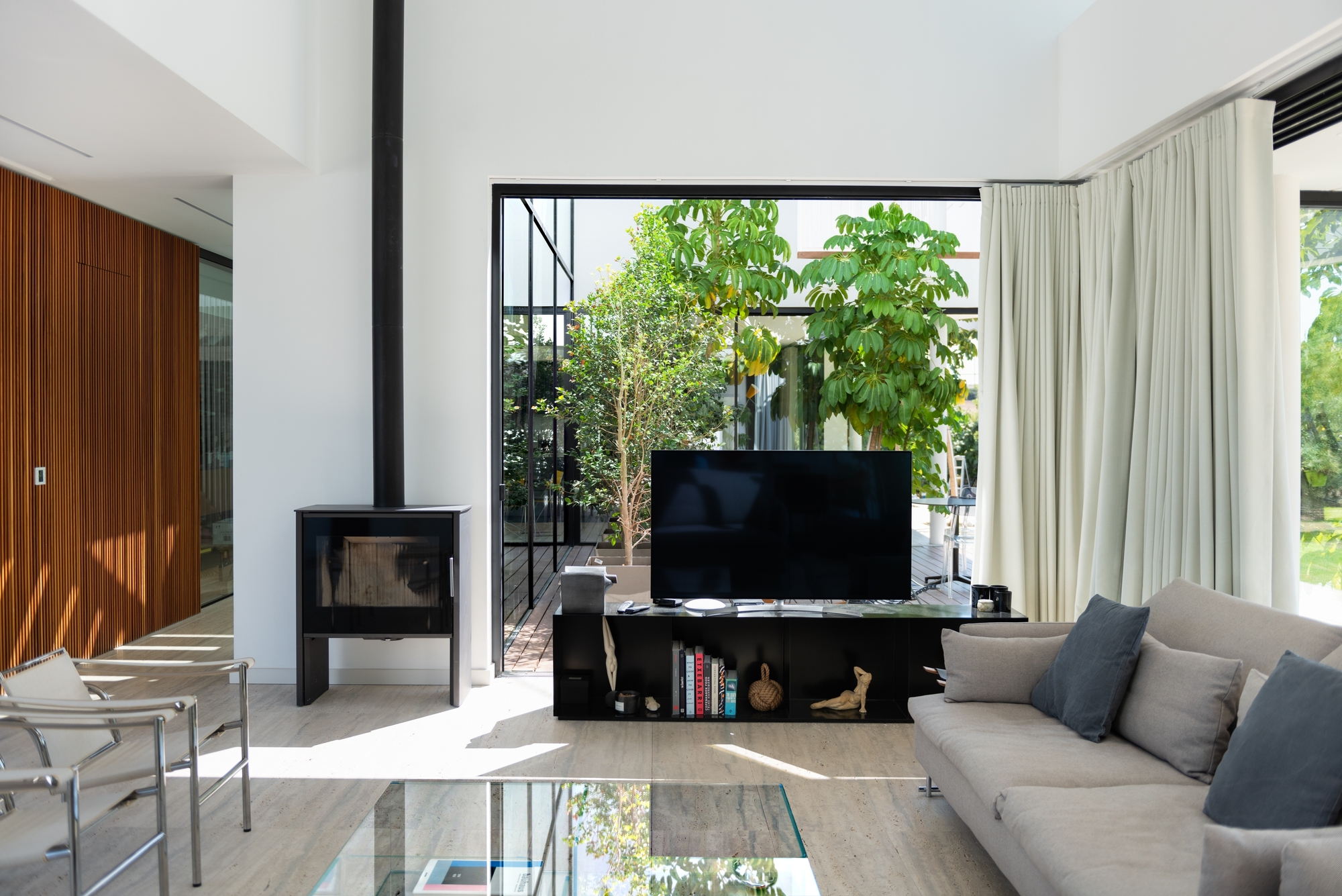 带庭院的房子丨塞浦路斯尼科西亚丨Christos Pavlou Architecture-37