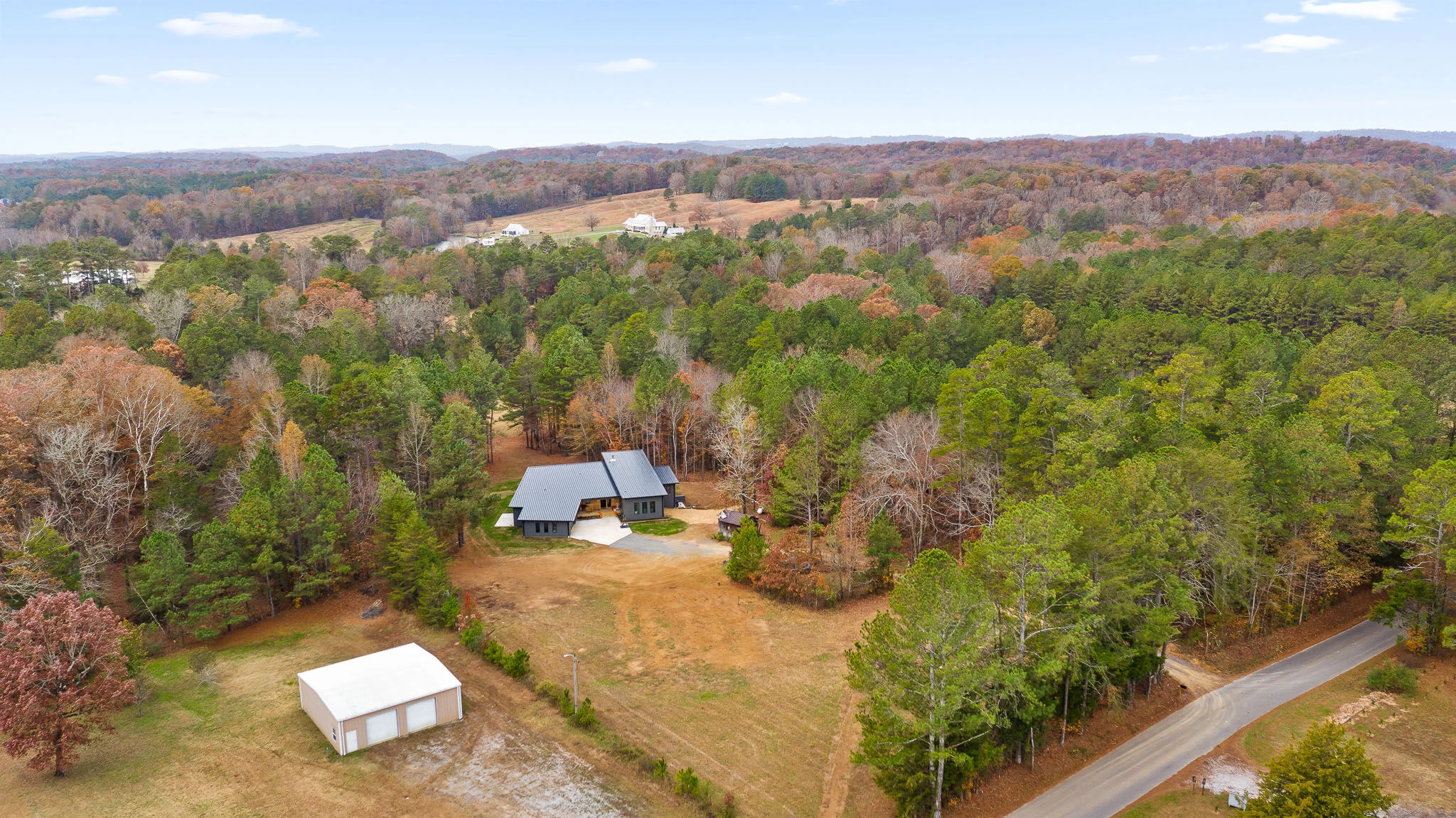 美国田纳西州查塔努加的现代宜居别墅-10