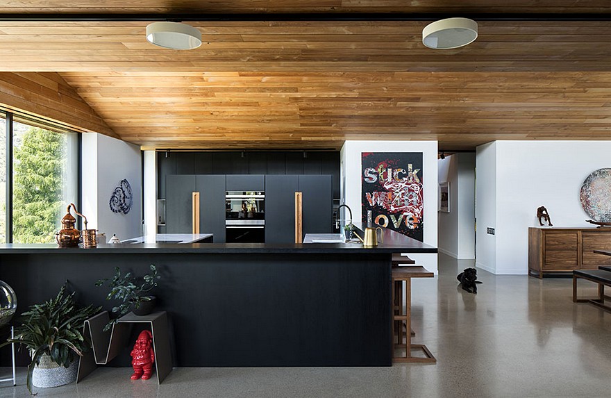 Sawtooth House Overlooking the Shotover River, New Zealand-17