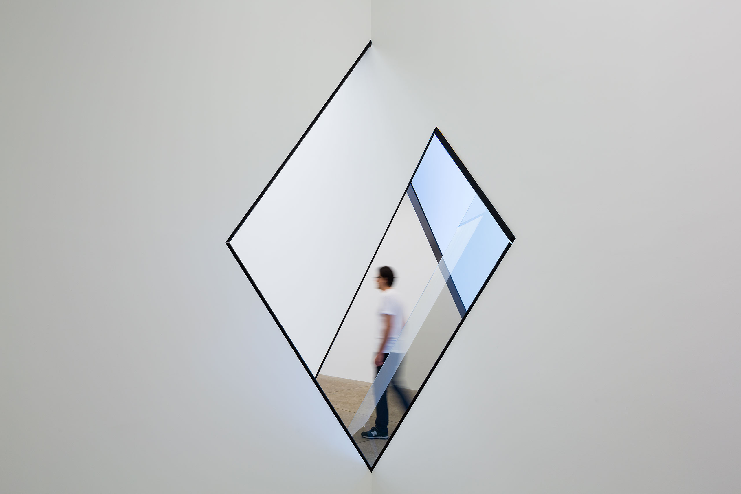 空间幻境 | Sarah Oppenheimer 的艺术与建筑融合之作-19