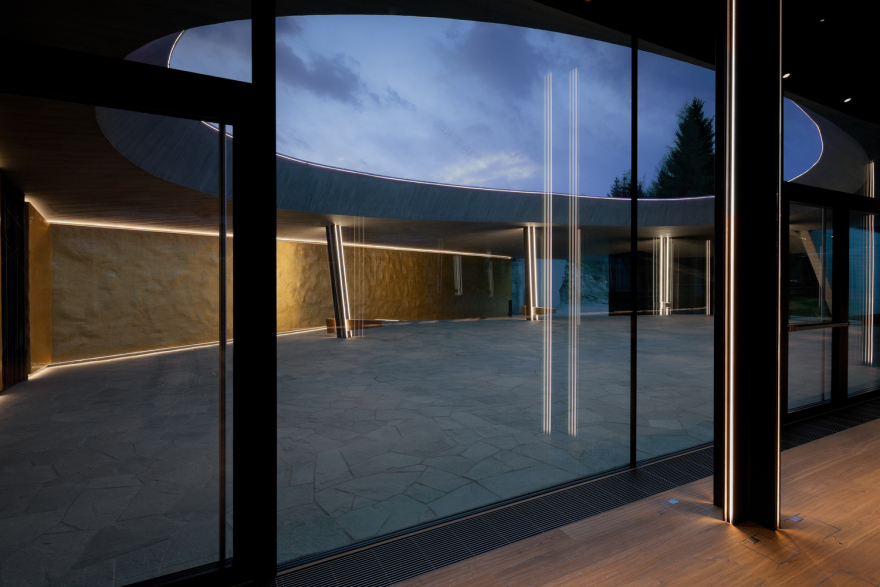 弗朗茨·克拉勒品牌南蒂罗尔地区奢侈品购物建筑设计-100