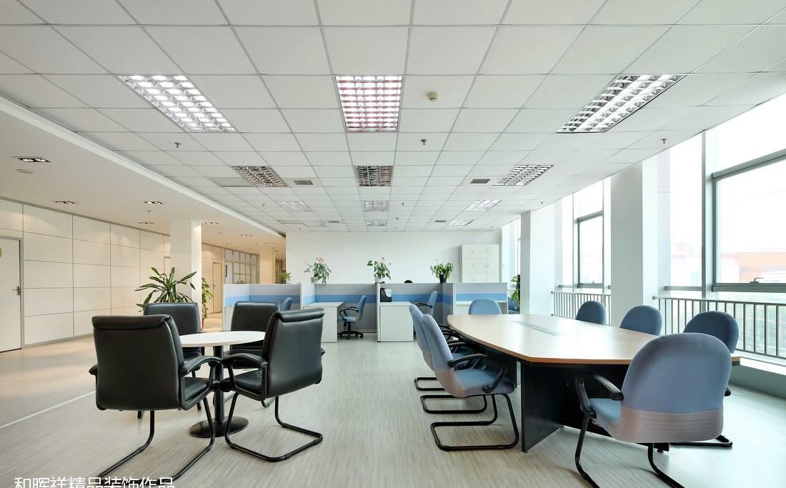现代简约风办公空间设计案例-7