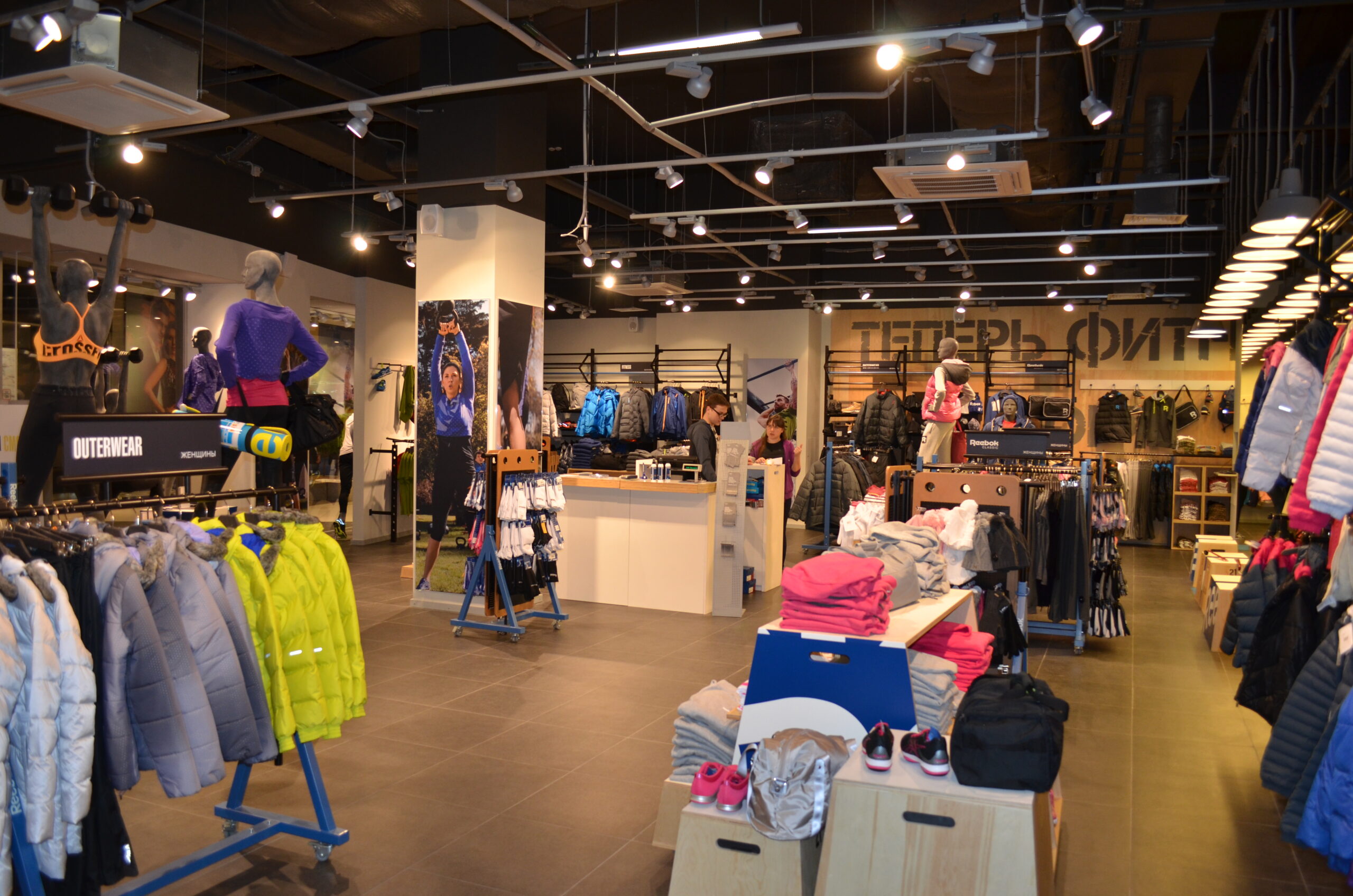 “Reebok”商店设计丨ARXY工作室-17