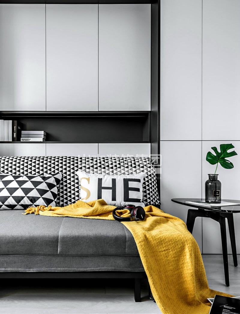 小夫妻 70㎡二手房逆袭，黑白极简演绎个性空间-12