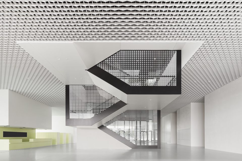 柏林“未来之家” | 低能耗、丰富公共空间的设计典范-30