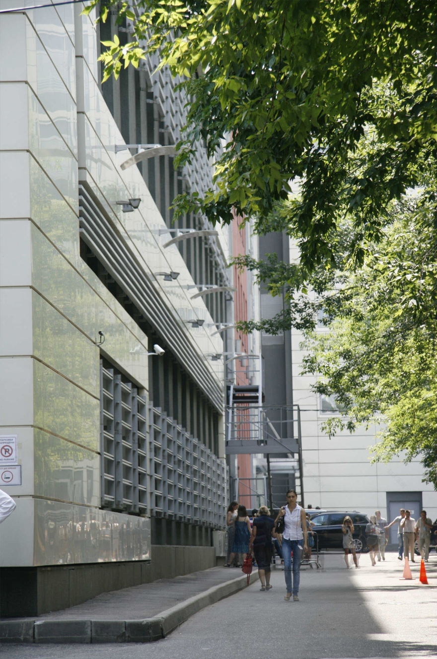 著名设计师打造独特办公空间,探寻室内设计新潮流-3