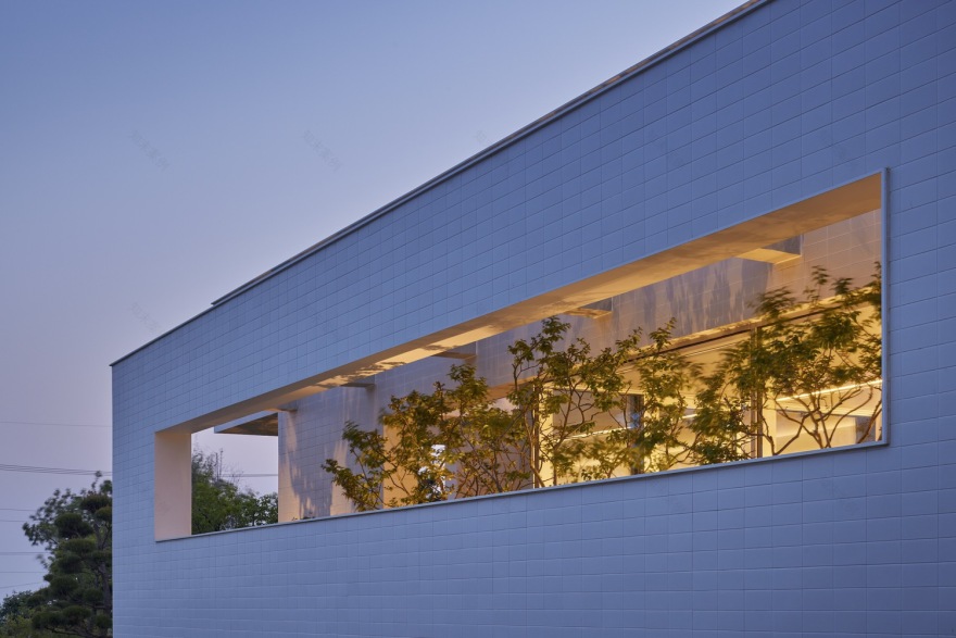 Square House · 漂浮的度假胜地-47