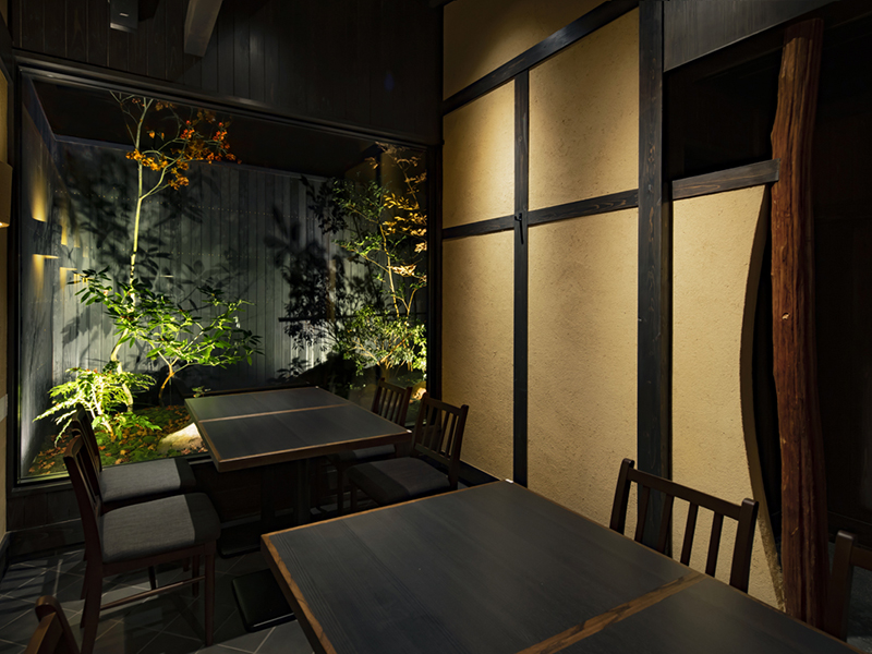 炭焼きうなぎ・かしわ 登河(とがわ)栄店丨株式会社TO-43