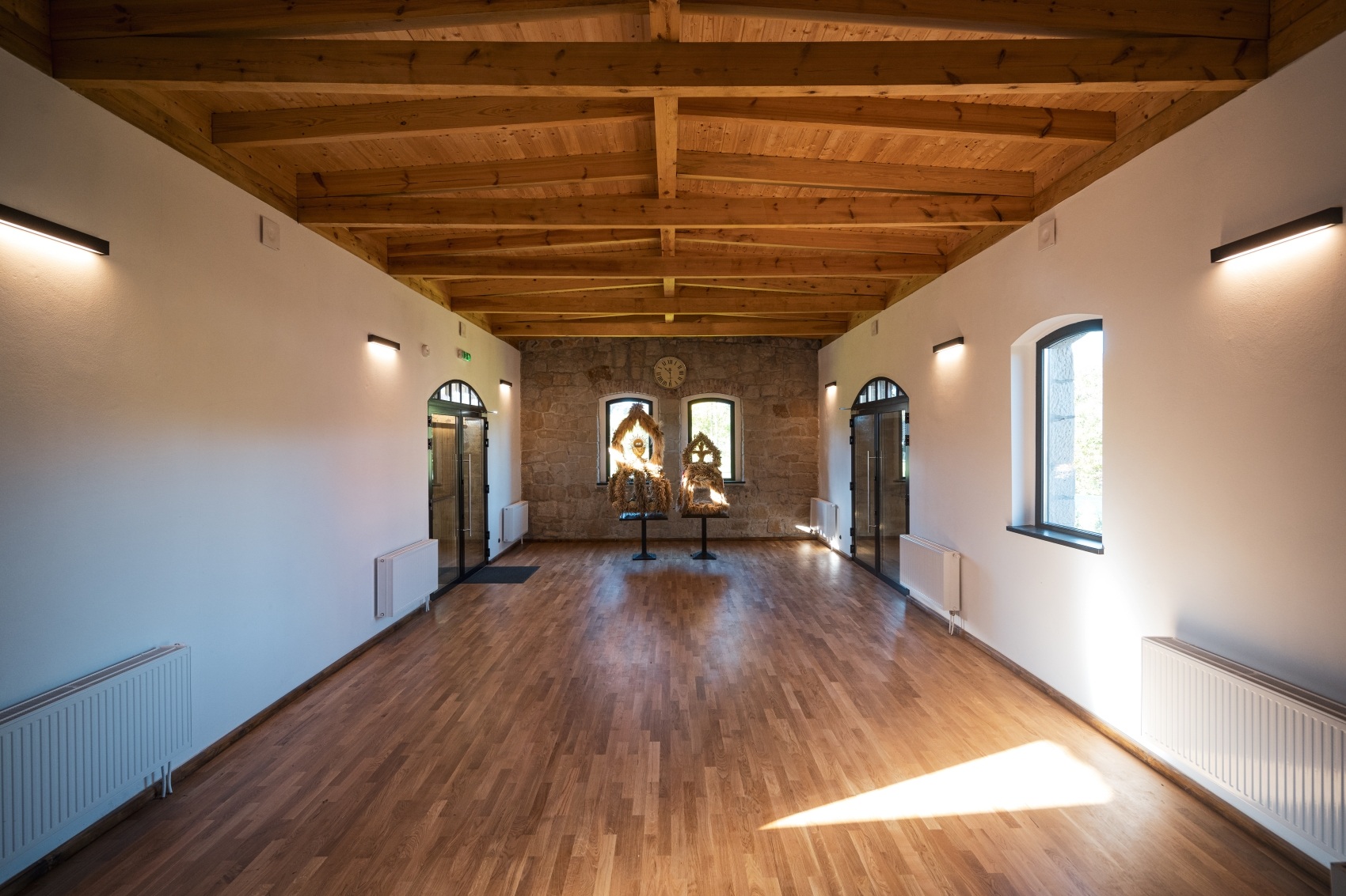 普瓦涅旧火车站改乡村活动中心丨利比里亚博米-34