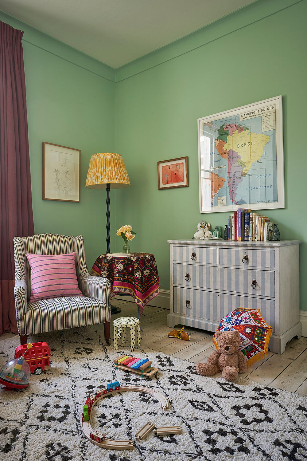 英国设计师 Kate Guinness 的欢乐英式室内设计-15