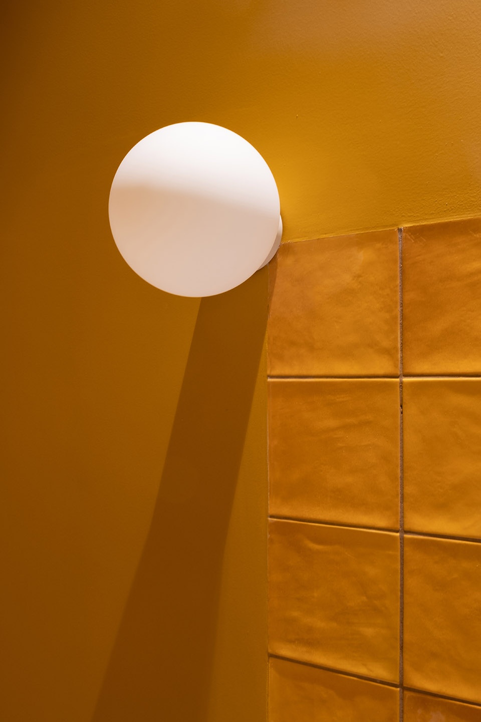 俄罗斯里海边精致咖啡馆，棋盘格与曲线交融的创意设计-40