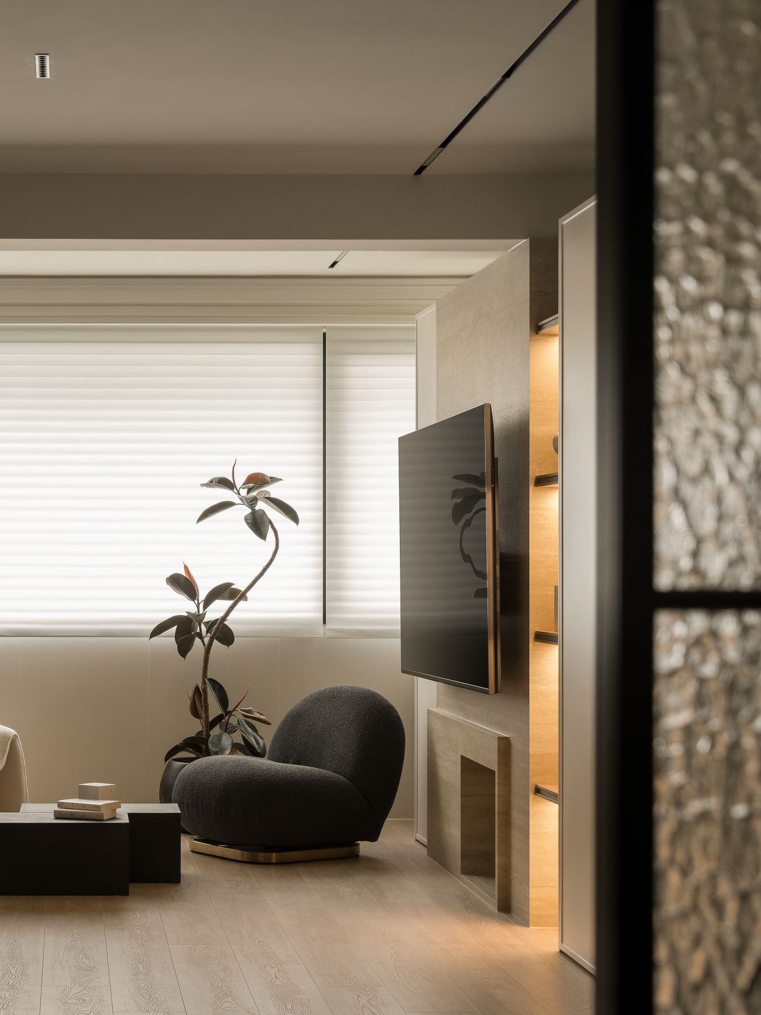 餐厨一体大洄游感知极简法式的浪漫与轻盈-12