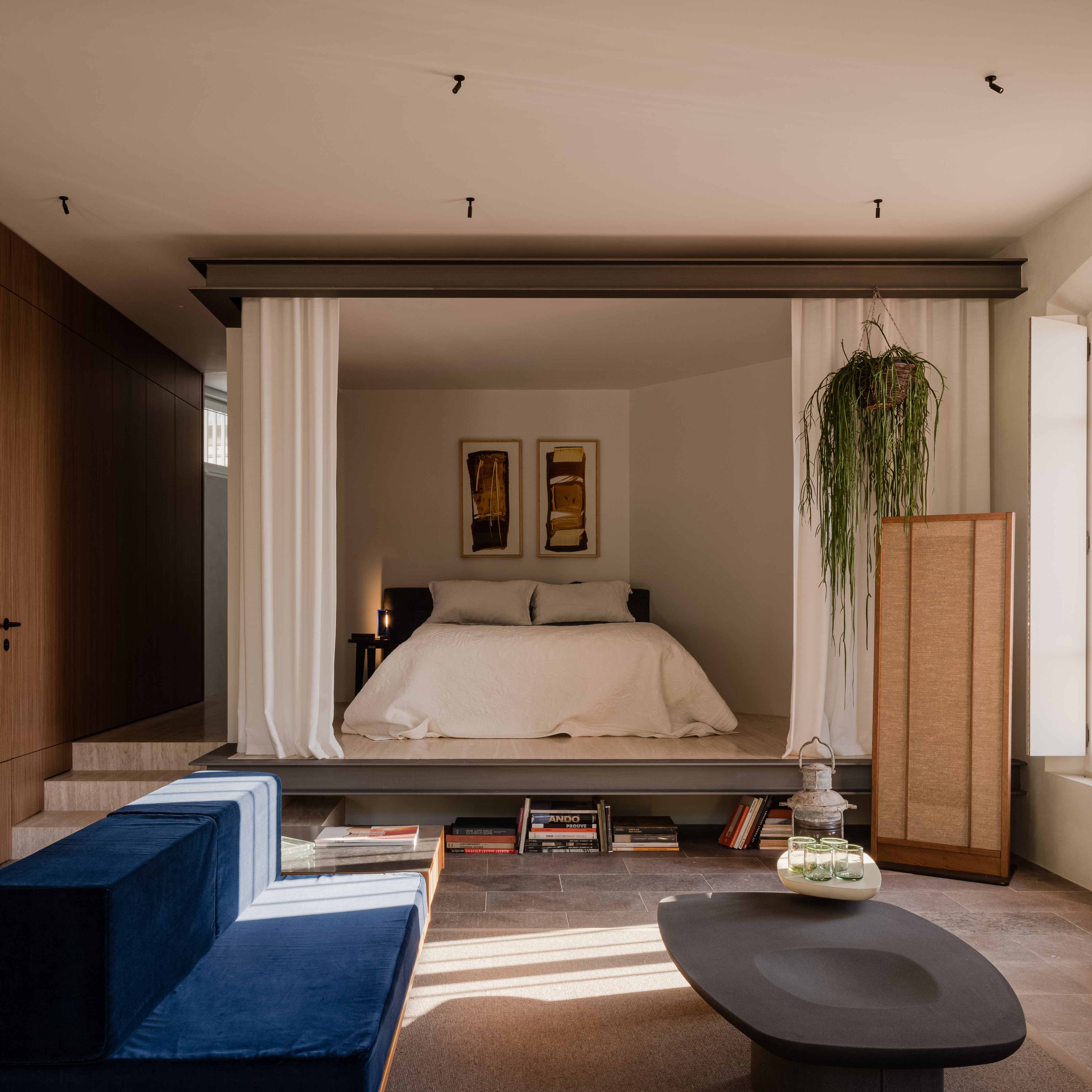 色彩丰富的小空间设计-0