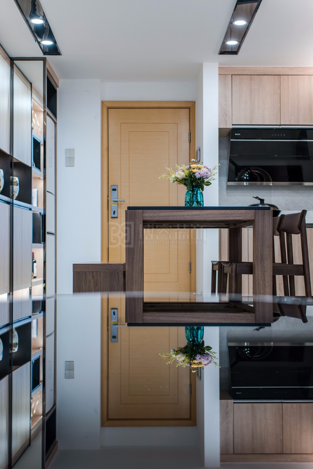 闹市中的“漫时光” · 广州珠江新城独特公寓设计-23