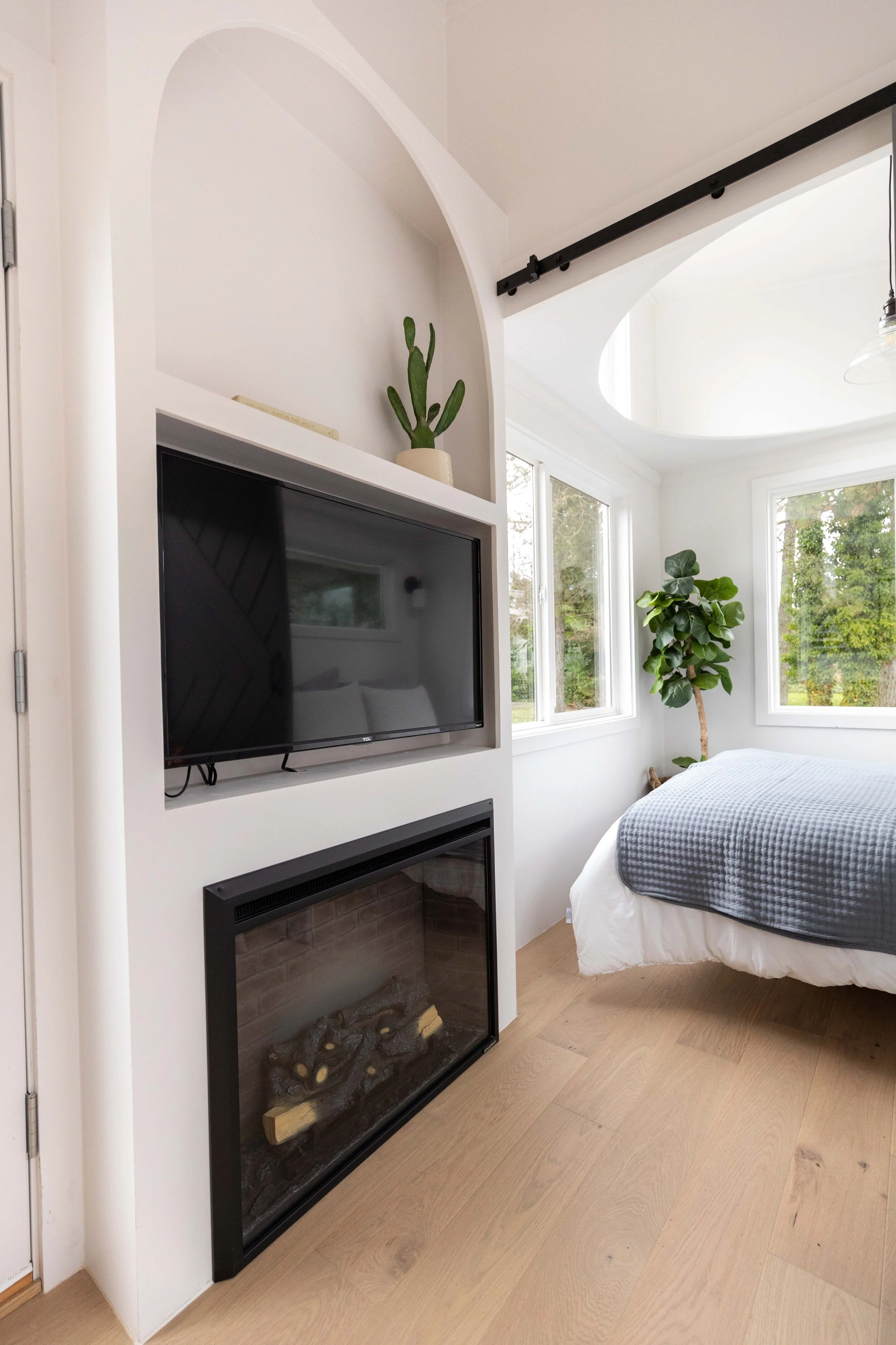 Cambria Tiny Home — Handcrafted Movement-13