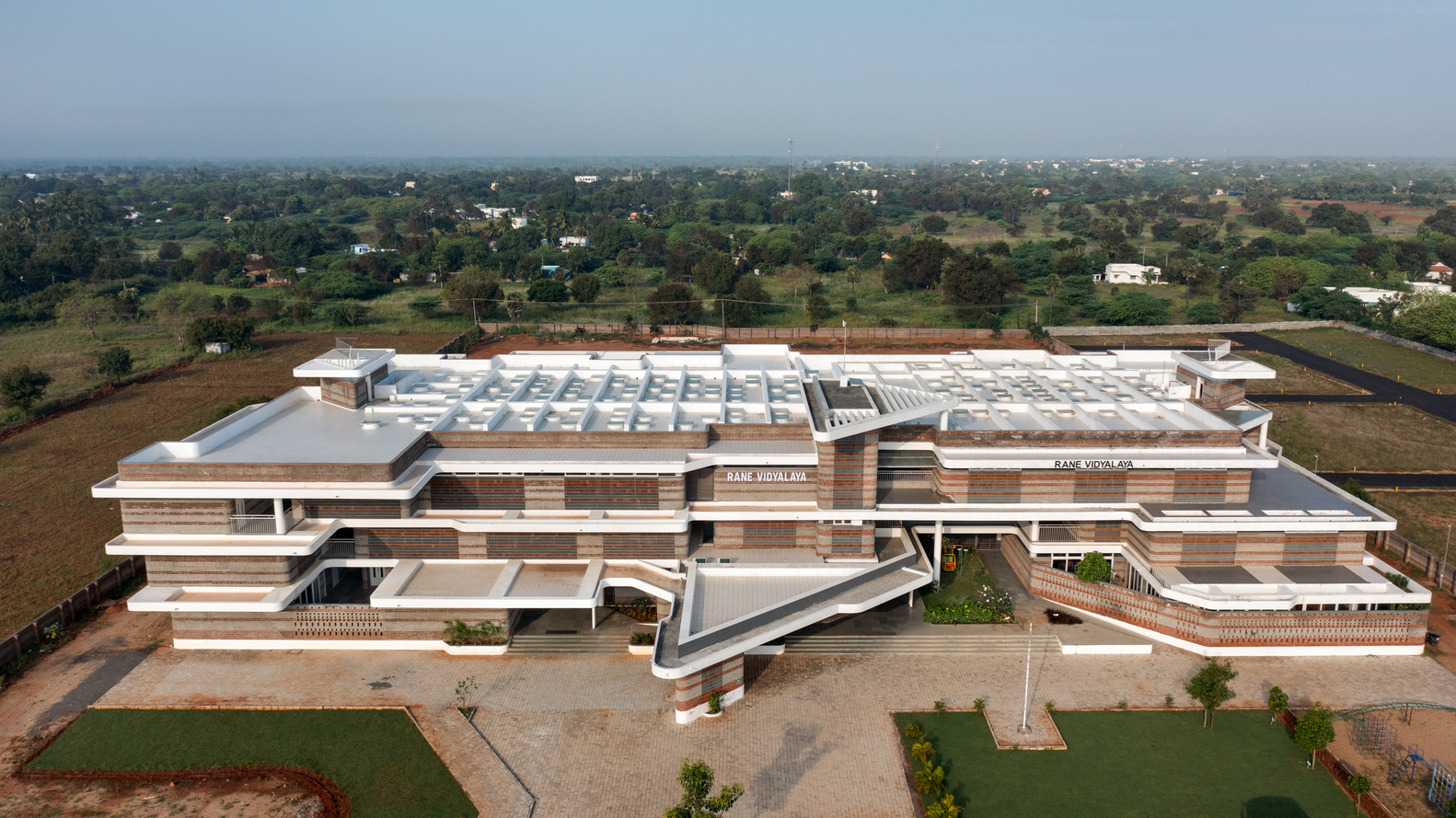 印度乡村校园新地标 | 融入本土元素的低成本绿色设计-60