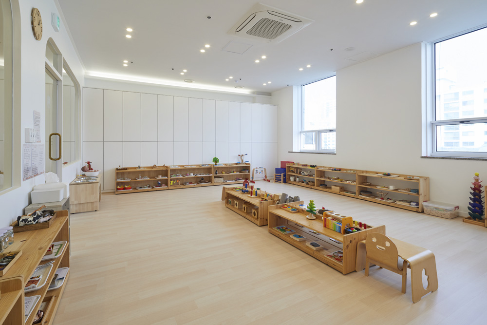 白色&木质，打造 30 平舒适妈妈住宅-2