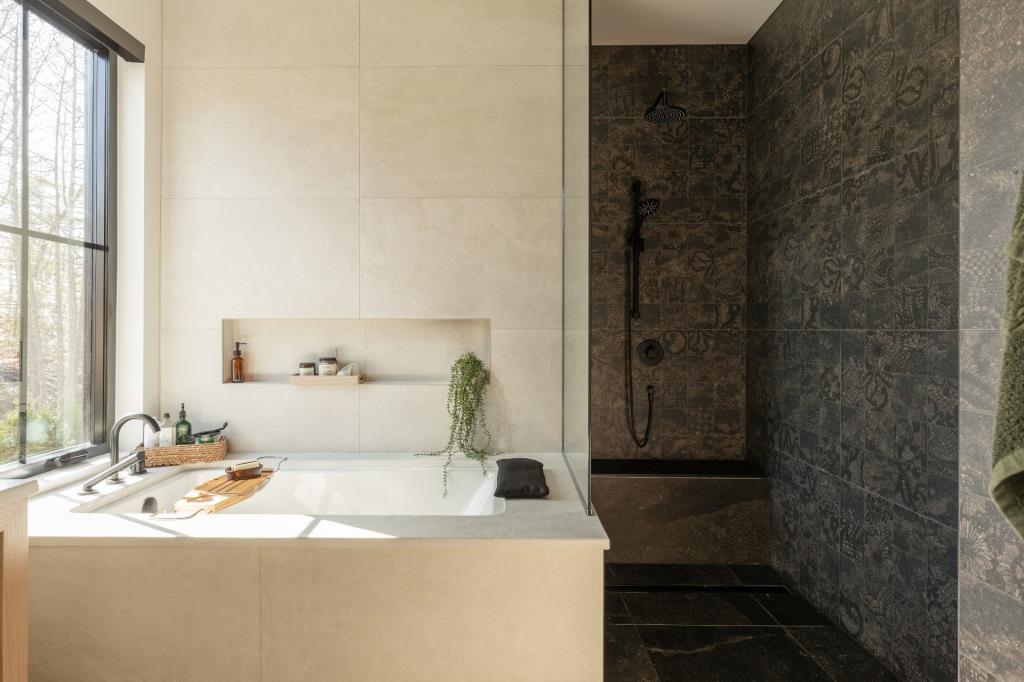 劳伦琴地区水边豪华房产丨Joli Joli Design-22