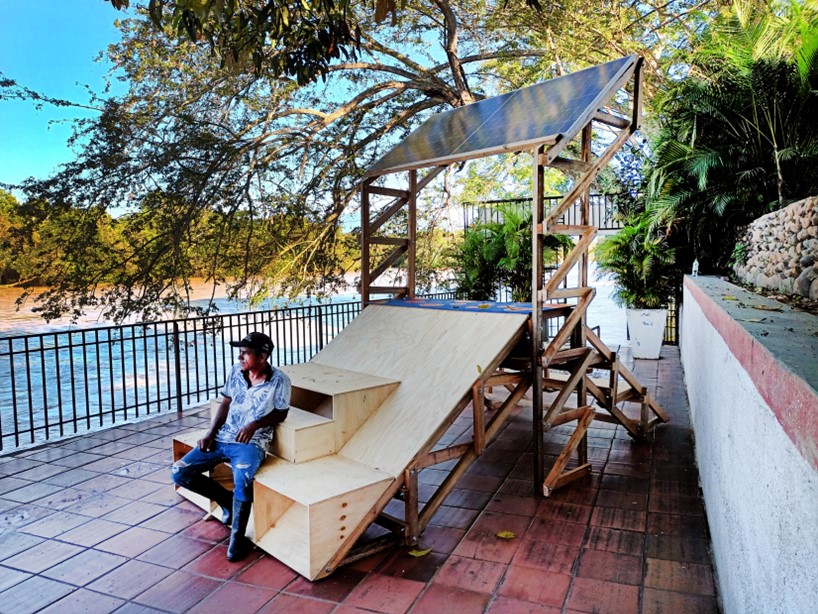 哥伦比亚木质太阳能城市家具塑造公共空间-25