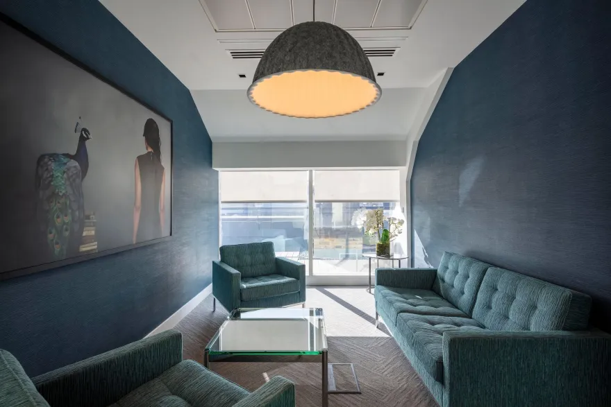 伦敦高档办公空间的紫色梦幻设计丨英国伦敦丨BW-18