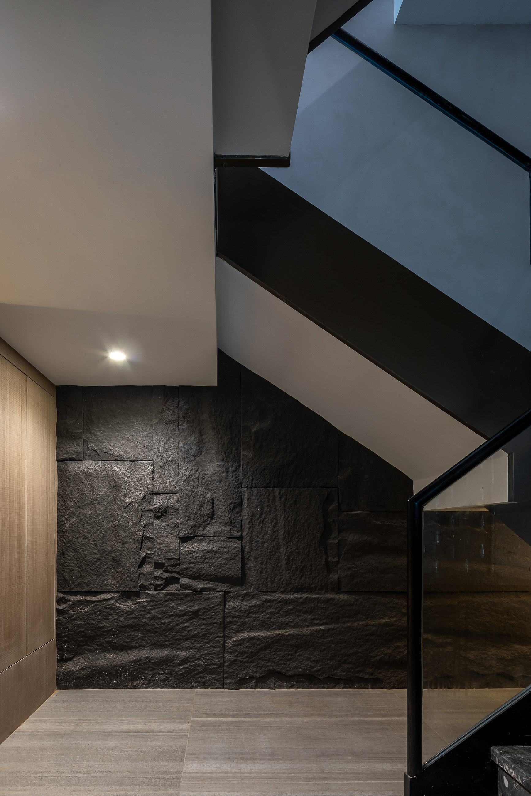 暗色系高级优雅私宅实景拍摄成片-12