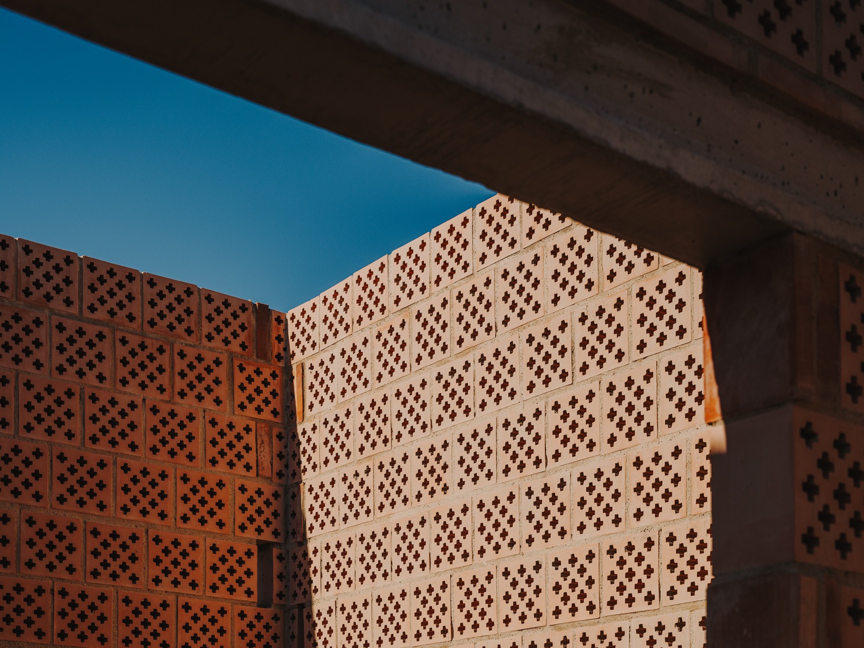 “隐秘围合”丨西班牙丨Alejandro Martínez del Río-41