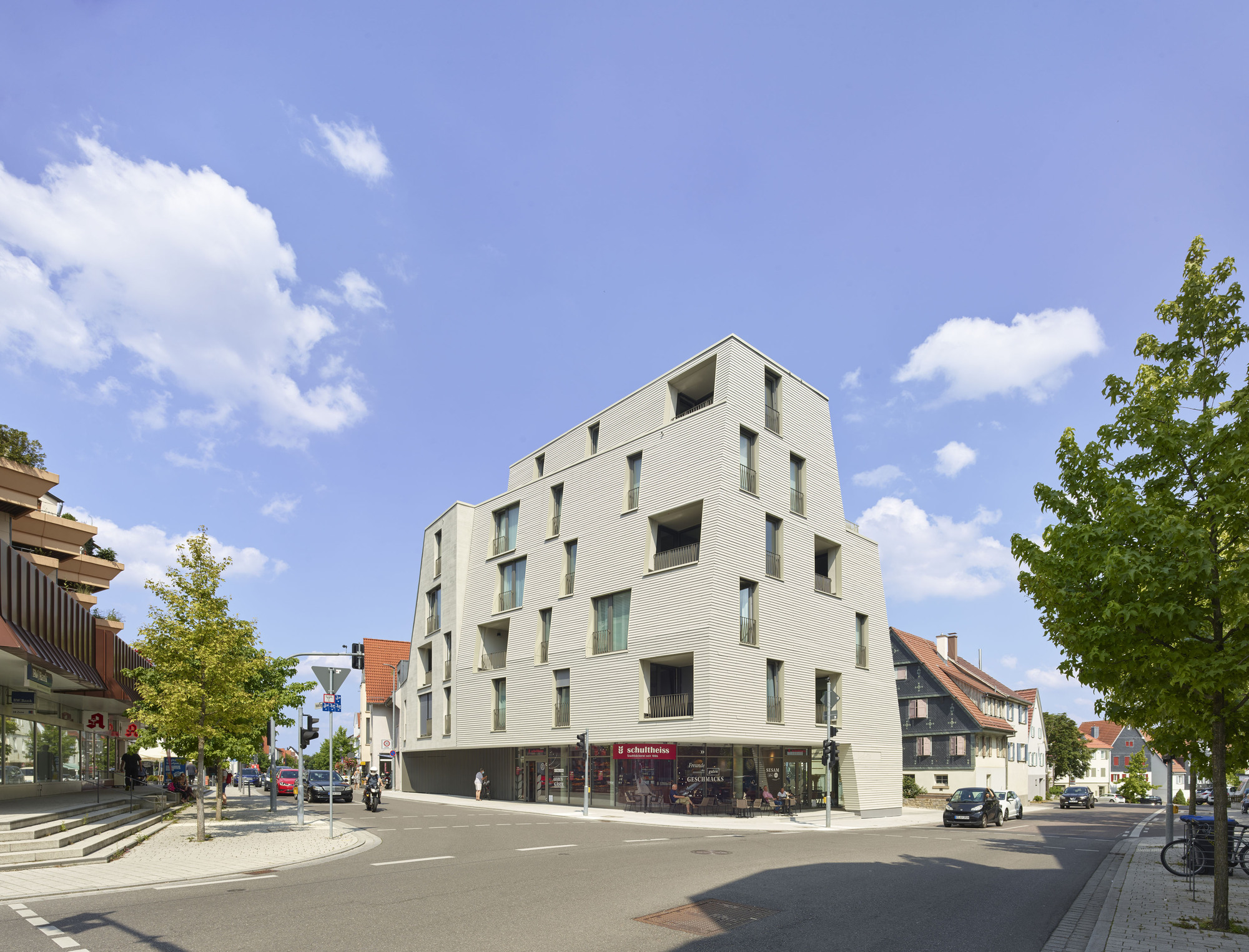 Apartments for Care Workers Ostfildern-Ruit  / KTP Kauffmann + Freie Architekten PartGmbB-16