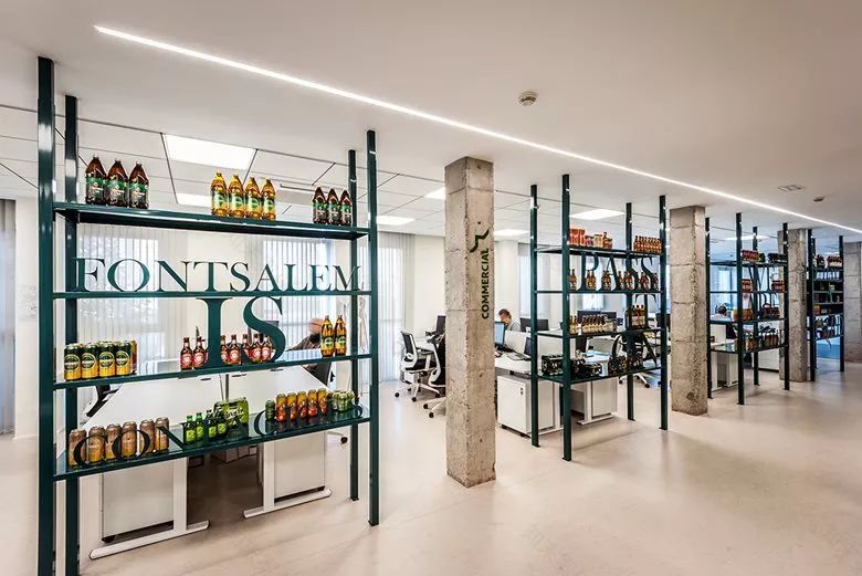 新字体塞勒姆办公室设计,展示品牌纯粹认同-18