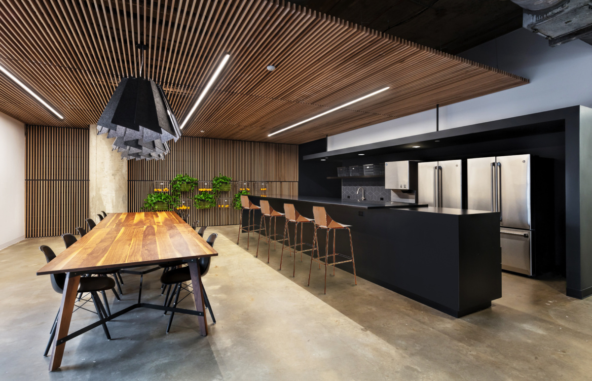 颠覆传统的保险公司办公室设计-17