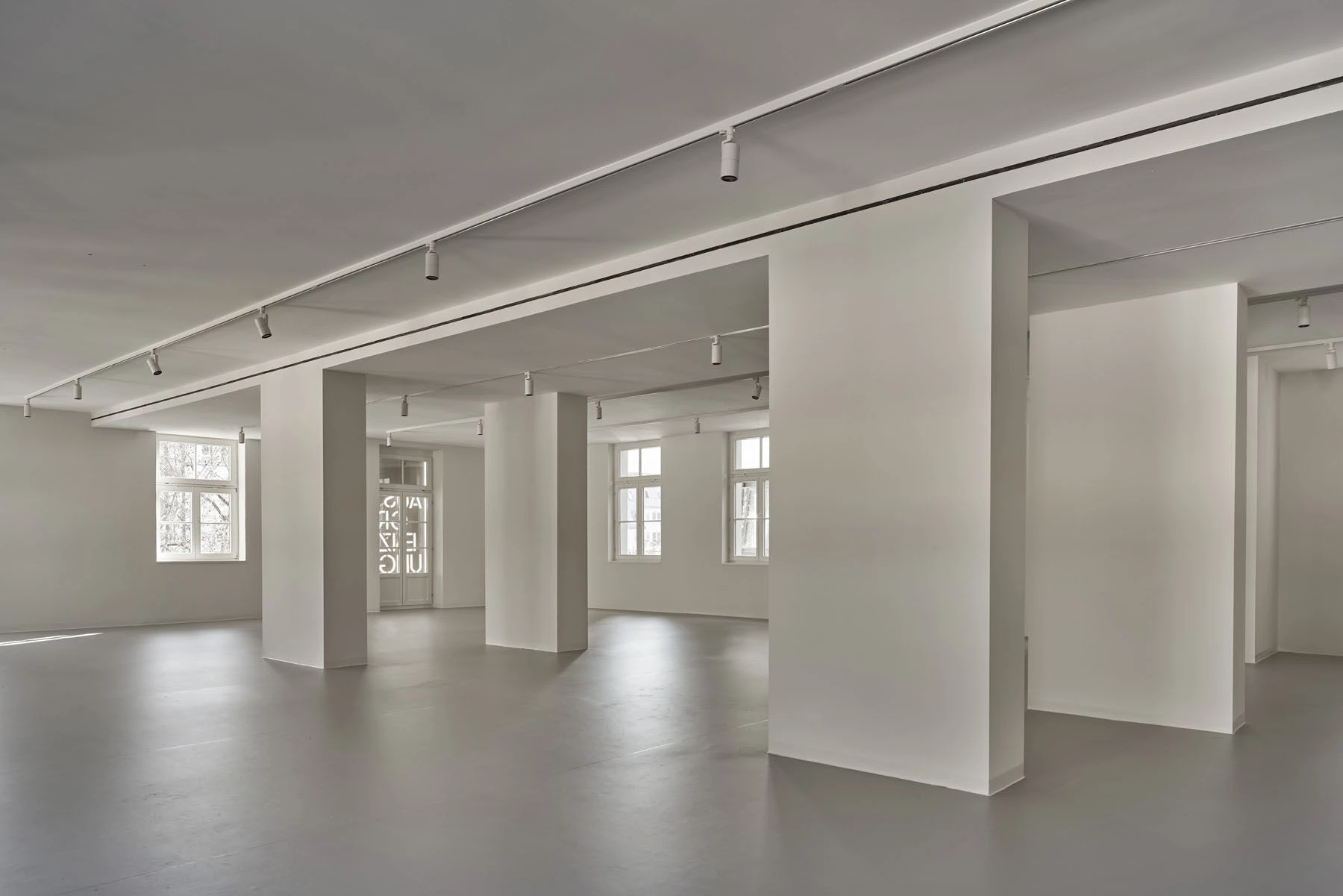 德国斯图加特“银酒店”纪念馆-16