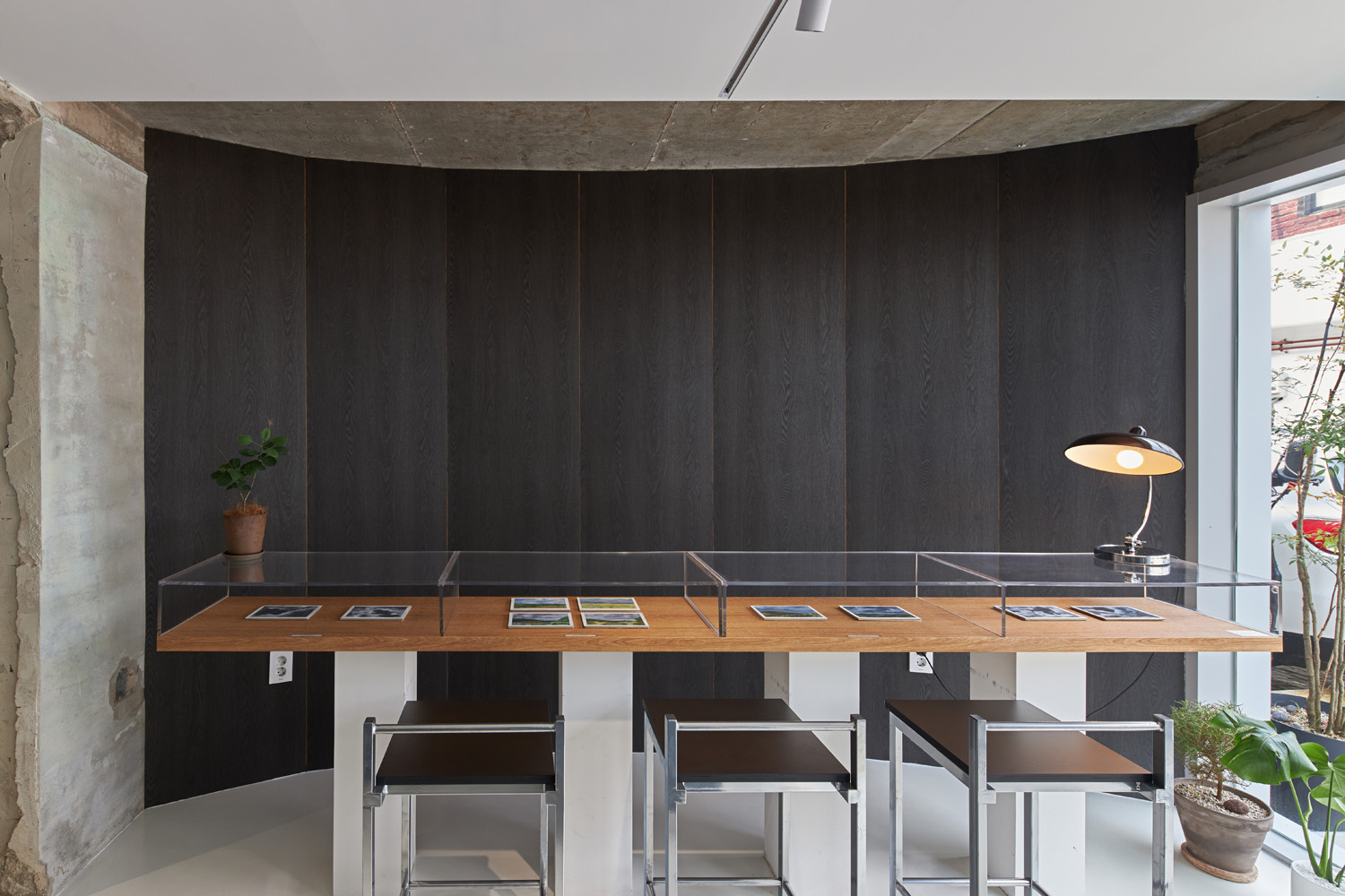 29°C 的温暖 | 木质氛围的咖啡厅设计-6